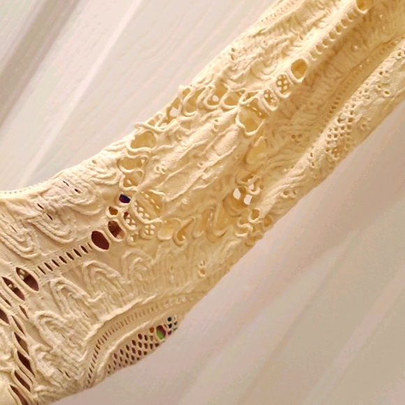 Stretch Lace Dress - Picture 3 of 5